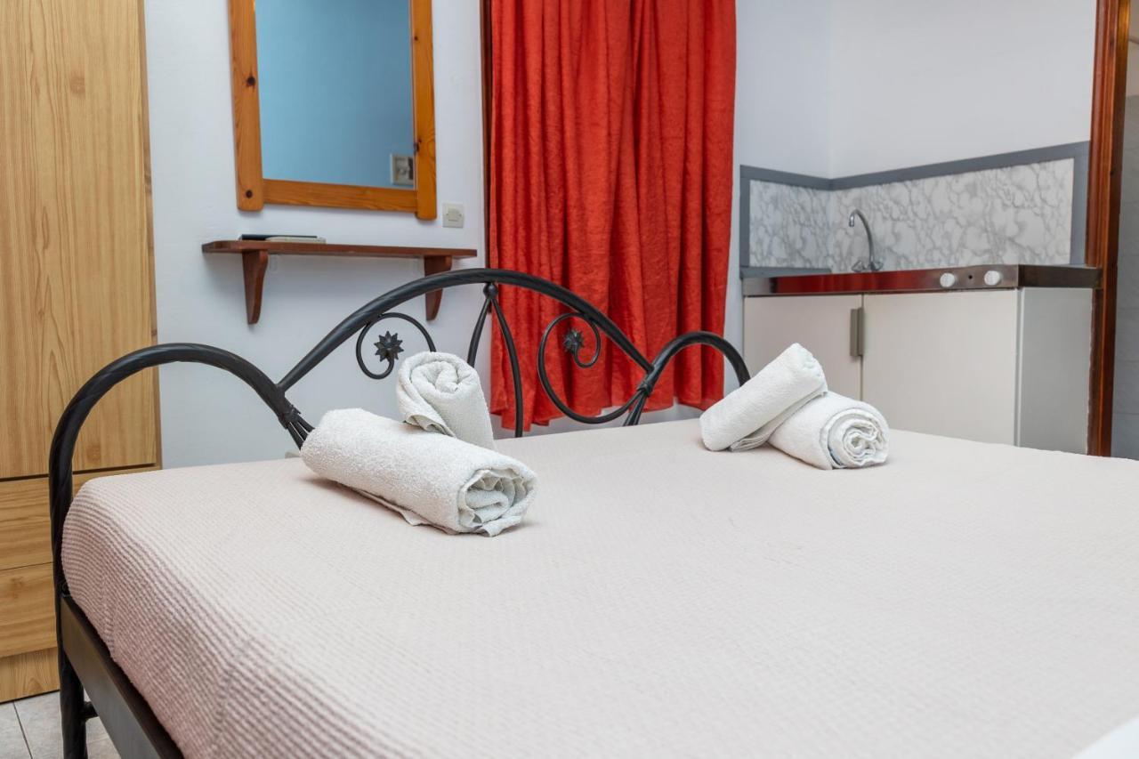 Depis Economy Apartments Naxos City Exterior foto